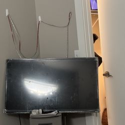 40 Inch Roku