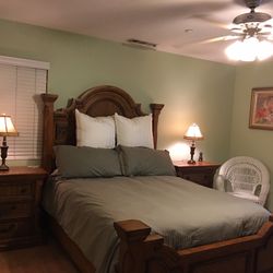 Queen Bedroom Set + Nightstand + Lamps