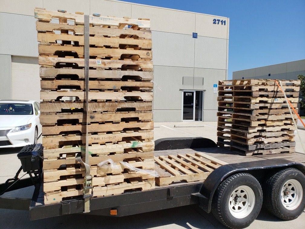 Pallets 48x40 Delivery Available
