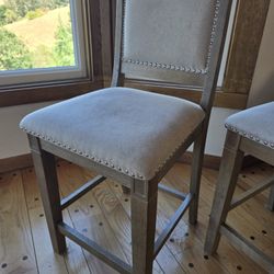 3 Bar Stools 