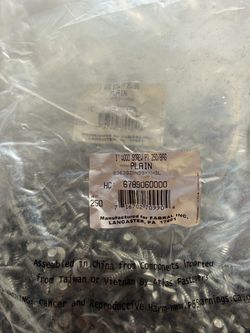1” wood screw pt with washer 9 bangs of 250 plus 2 bags of white