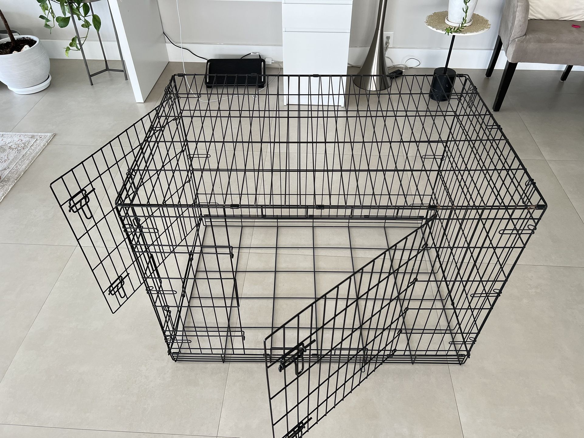 FREE DOG CRATE