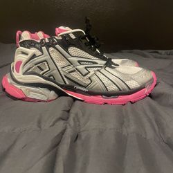 Balenciaga runners