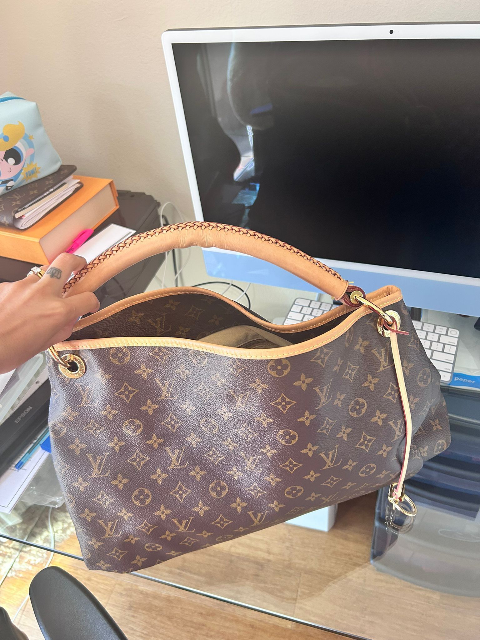 LOUIS VUITTON BAG