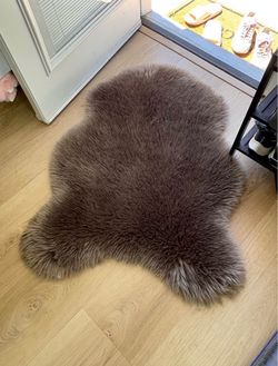 Pottery Barn Luxury Decorative Fur Mat Brown
