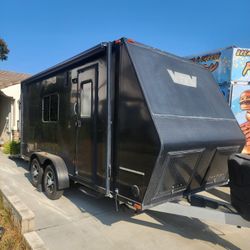 2011 Trailer VRV