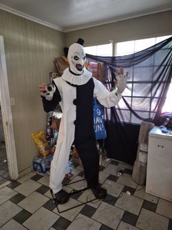 Art the clown aninitronic