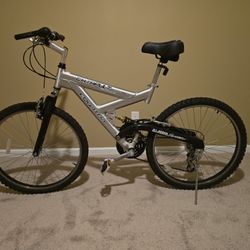 CATAPULT  EQUATOR   21 SPEED  ( MOUNTAIN  BIKE )