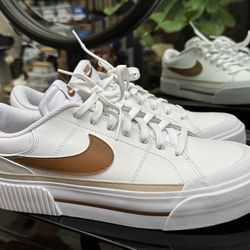 Nike Court Legacy Lift Platform Shoes Women’s Size 11 White/Tan Beautiful!