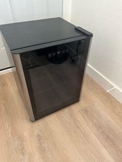 Fridgidaire 24 Bottle Wine Fridge
