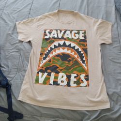 Young & Wild Size M SAVAGE VIBES SHIRT