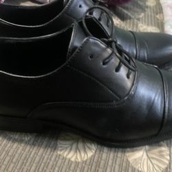 American Exchange Sneakers – Clean / Barely Used Size 9