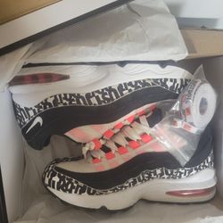 Air Max 95 2024 Size 5.5y 20$
