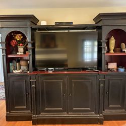 Entertainment Center (pick up only)