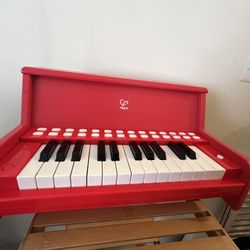 Hape Learn With Lights Electronic 25 Key Piano in Red - Kids Musical Instrument