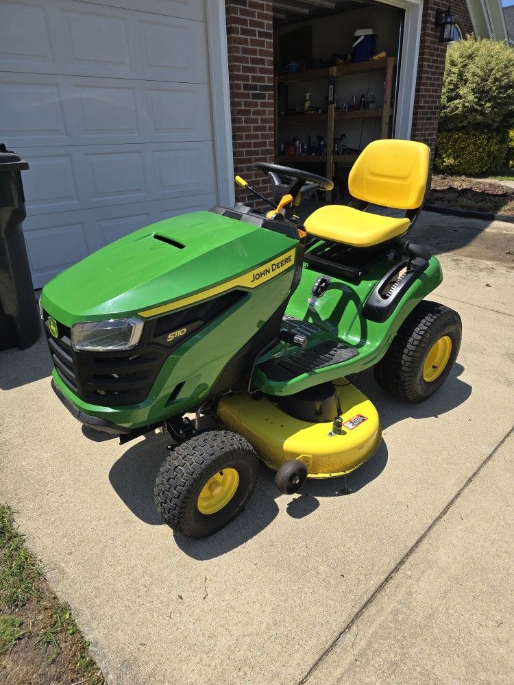 John Deere S110 19HP Riding Lawn Mower