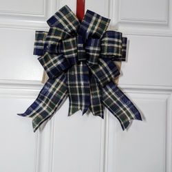 Beautiful 10" X14" Holiday Bow