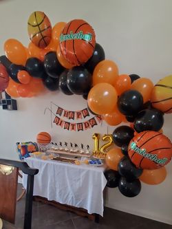 Balloon Garland $65 2 Colors