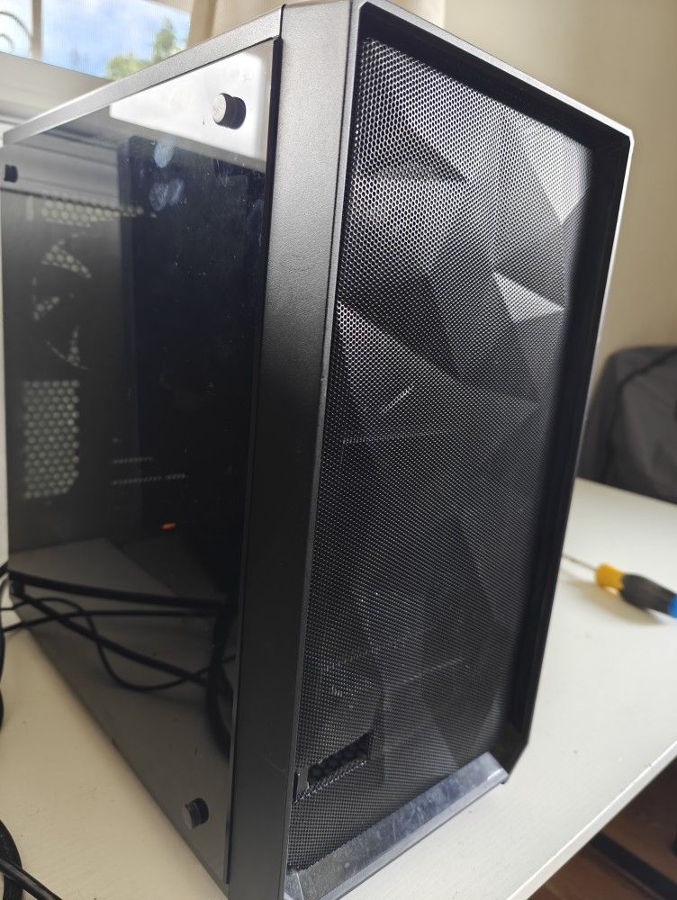 Budget Mid Range Gaming PC, i7 6700k, GTX 1080, 16GB DDR4, 512GB NVME 