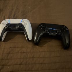 PS5 Controllers 