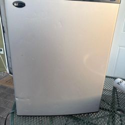 Small Refrigerator