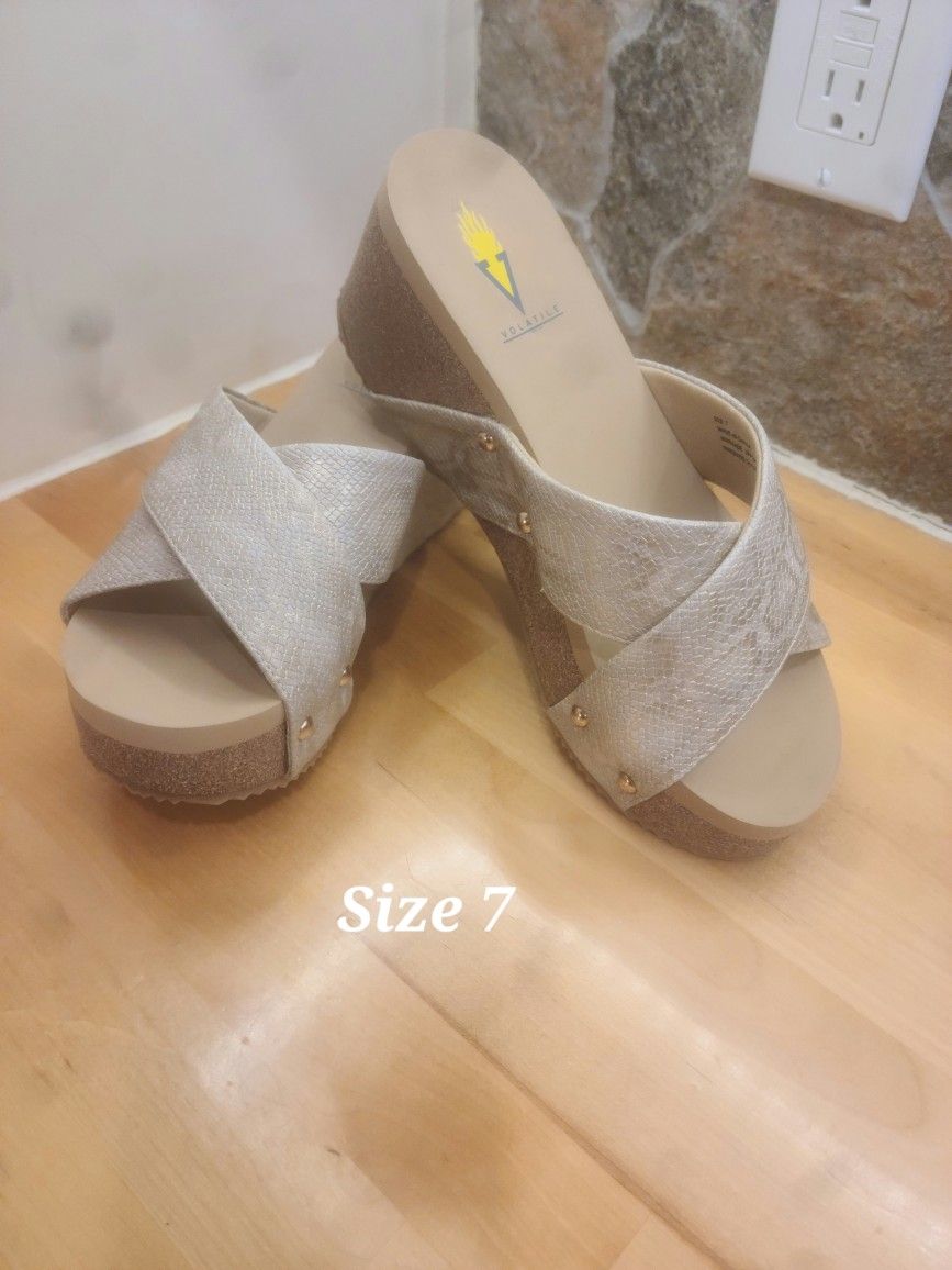 New Women's Slip-On Crisscross Sandal Wedge