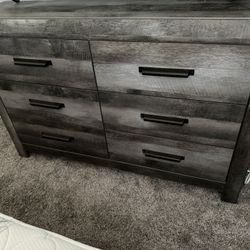 Queen Bed And Frame With Dresser 