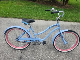 Clean 24 inch wheel beach cruiser
