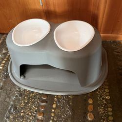 Weathertech Large Food Bowl Stand with 3 Bowls