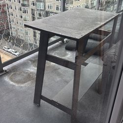 Small desk for free