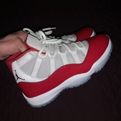 Jordan Cherry 11 Size 8
