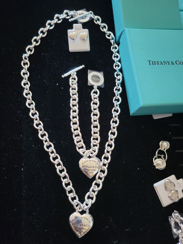925 Sterling Silver Bracelet, Necklace And Earrings 