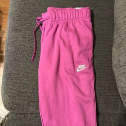 Nike Women’s Medium Purple Sweatpants 