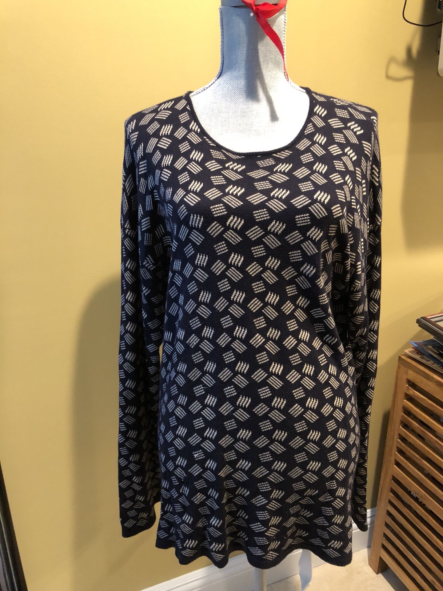 Armani Tunic Sweater sz L