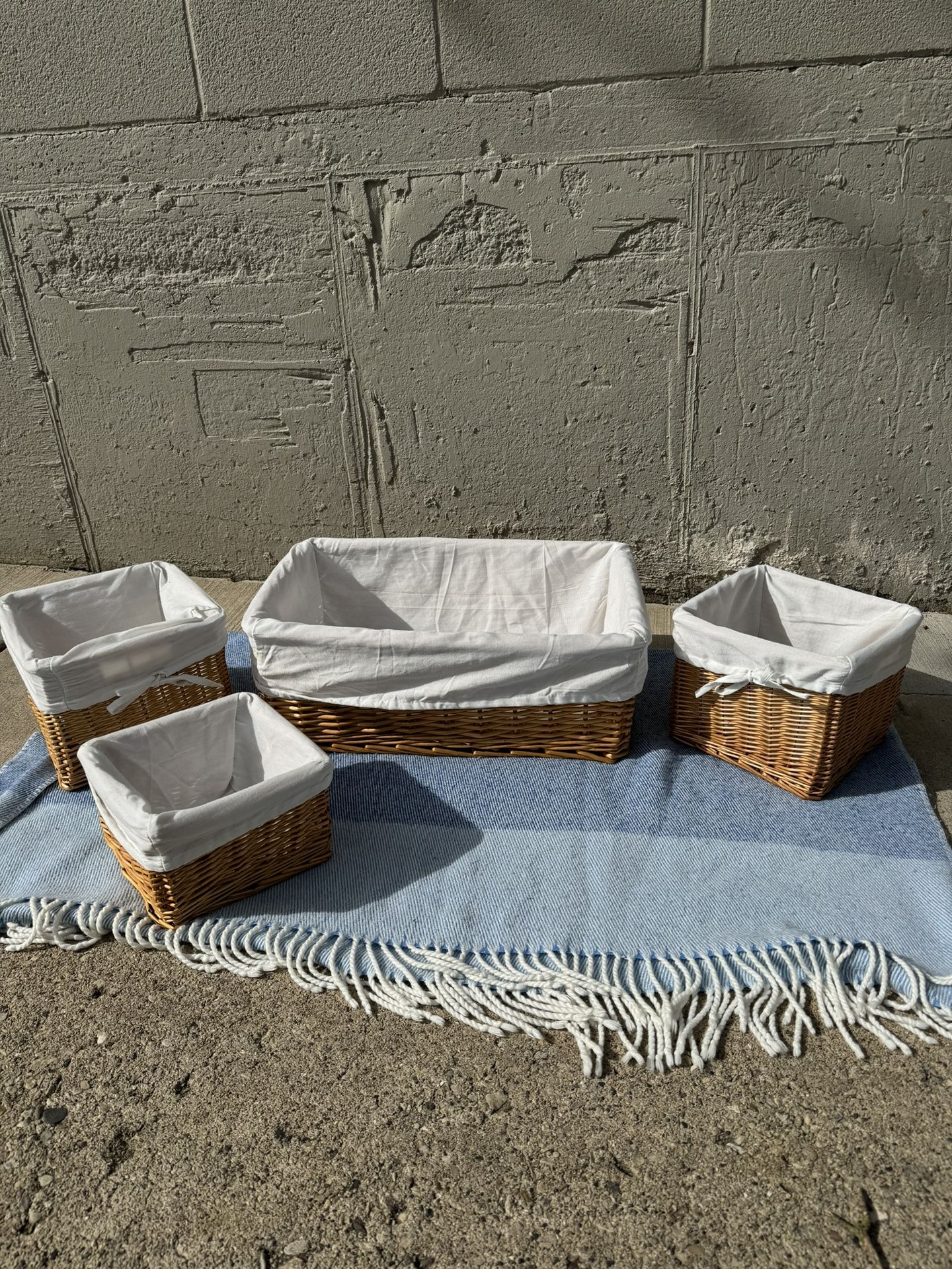 wicker storage basket with linings