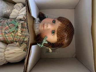 Vintage “Samantha” Georgetown collection fine porcelain doll
