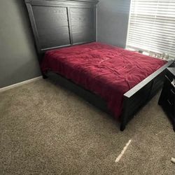 Elkhart Queen Panel Bed Frame