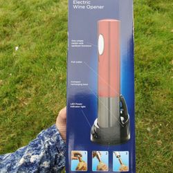 Oster Electric  Wine Opener NIB
