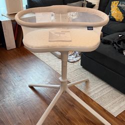 Halo BassiNest Swivel Sleeper 3.0