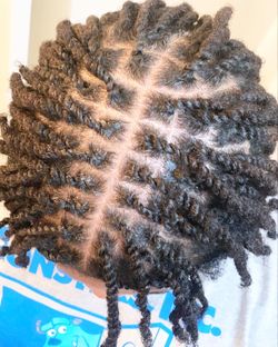 Dreads Stylist