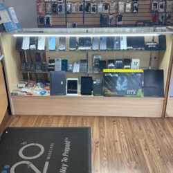 PHONES, TABLETS, LAPTOPS AND MORE ELECTRONICS (READ DISC) 