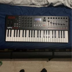 Akai MPK 249 Keyboard