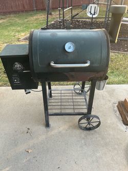 Working pellet grill /smoker