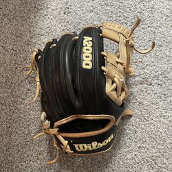 Wilson A2000, 1786, 11.5", infield baseball glove black & tan color way