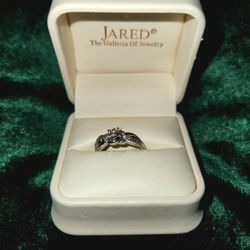 Jared 10k White Gold 3 Diamond Promise/Engagement Ring