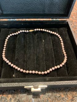 Fresh water lavender pearls 10k clasp 18 inches beautiful set