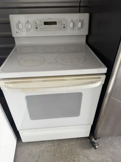 Ge Stove White 