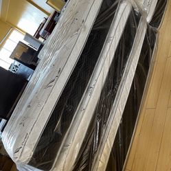 Full Size Pillow Top Mattress 