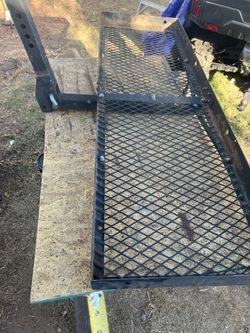 Hitch mount cargo basket