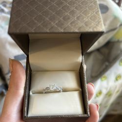 V Jewelers Engagement Ring